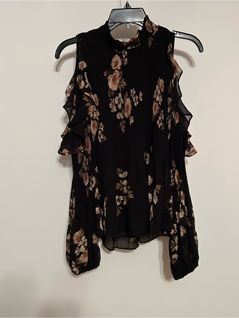 Astr Black Floral Ruffle Cold-Shoulder Top